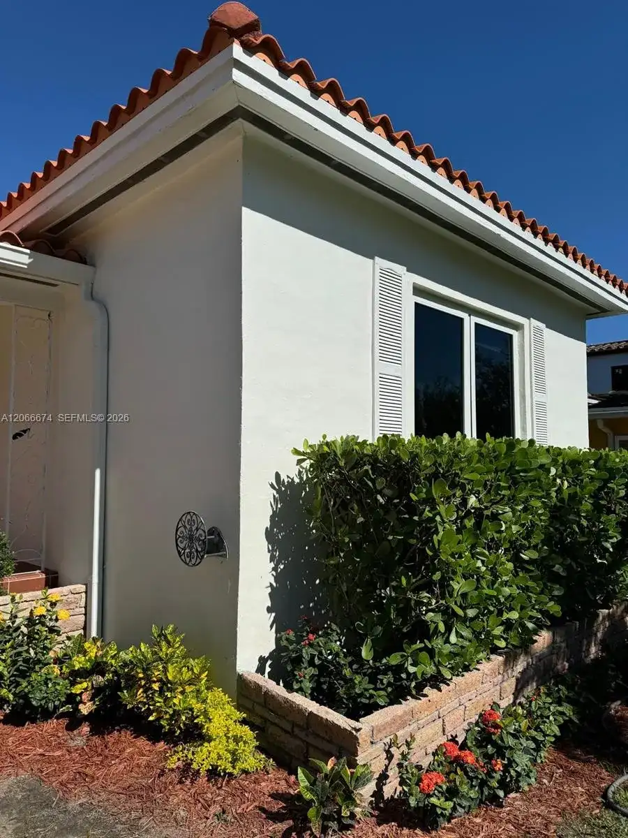 431 Candia Ave, Coral Gables FL 33134 photo 4