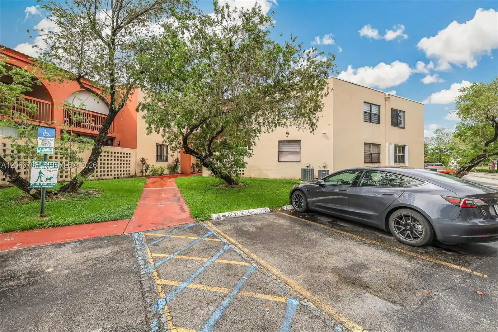 10245 NW 9th St Cir # 9, Miami FL 33172 photo 3