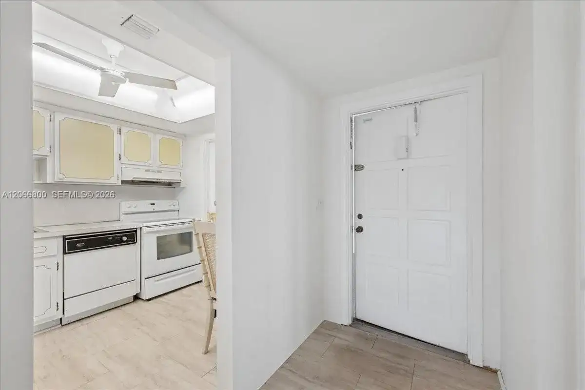 1200 Hillcrest Ct # 315, Hollywood FL 33021 photo 5