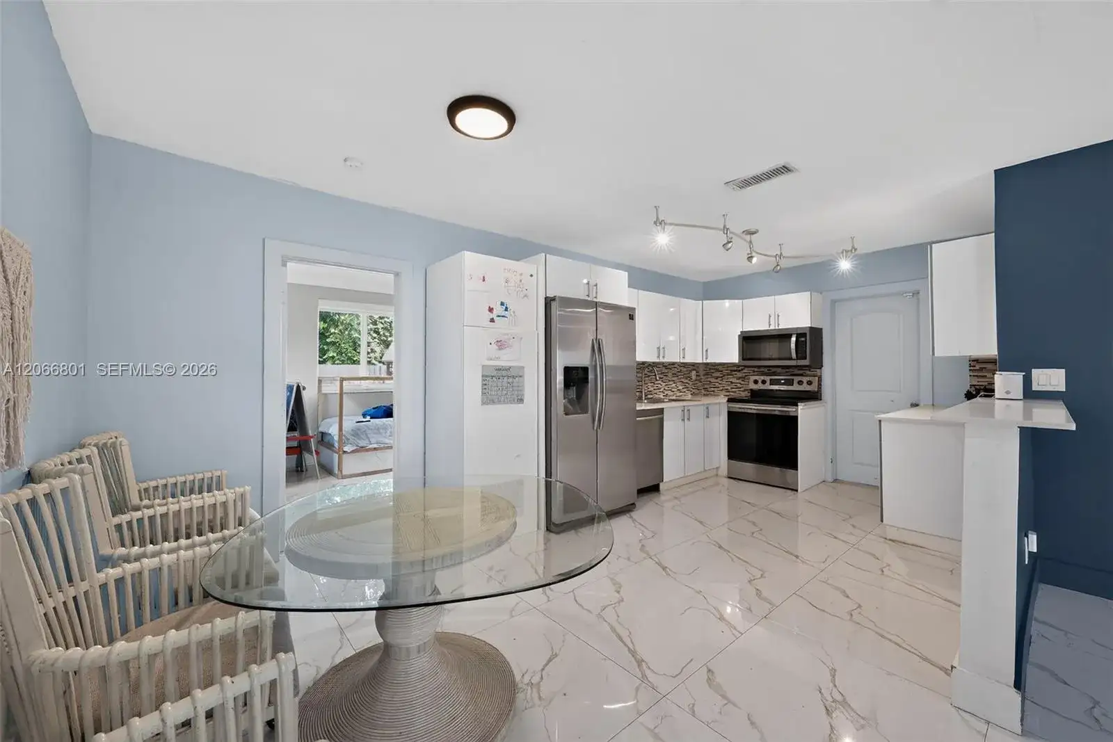 7304 Mckinley St, Hollywood FL 33024 photo 5