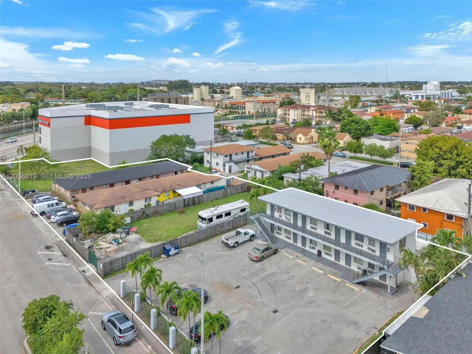 NW 5th st, Hialeah FL 33010 photo 3