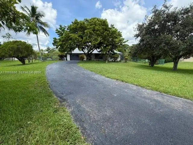 6217 NW 75th Way, Parkland FL 33067 photo 2