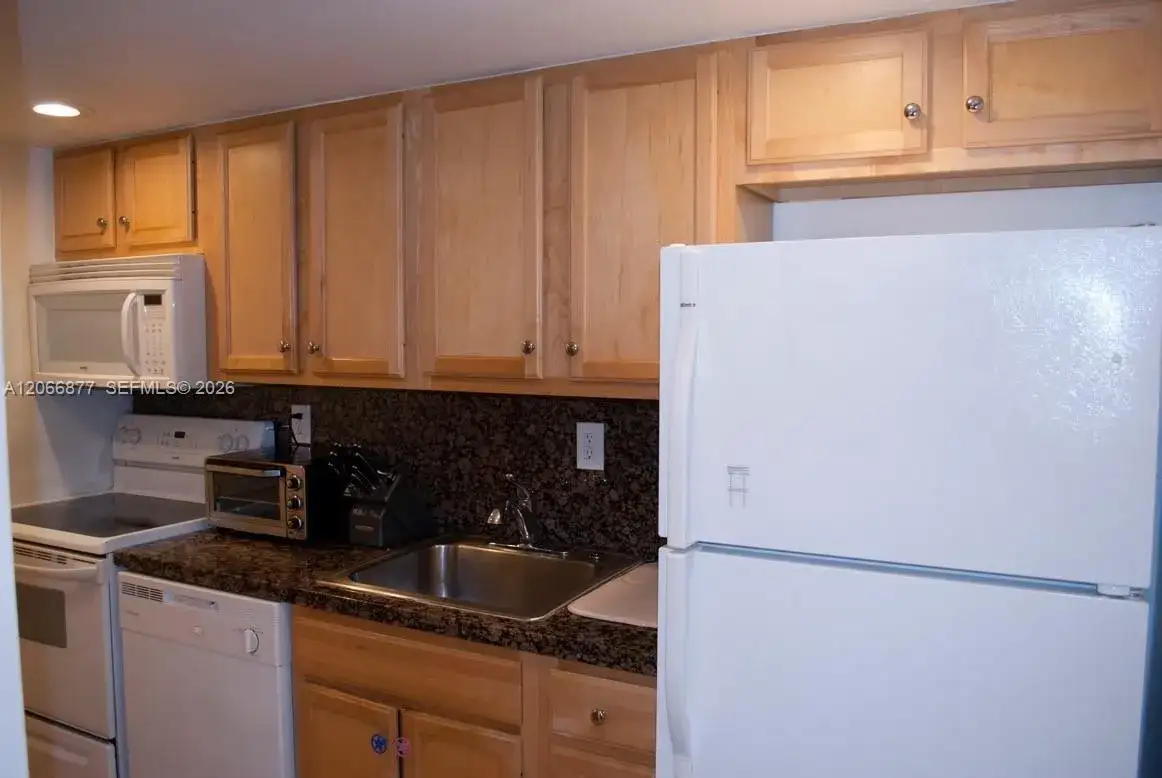 290 Sunrise Dr # 205, Key Biscayne FL 33149 photo 5