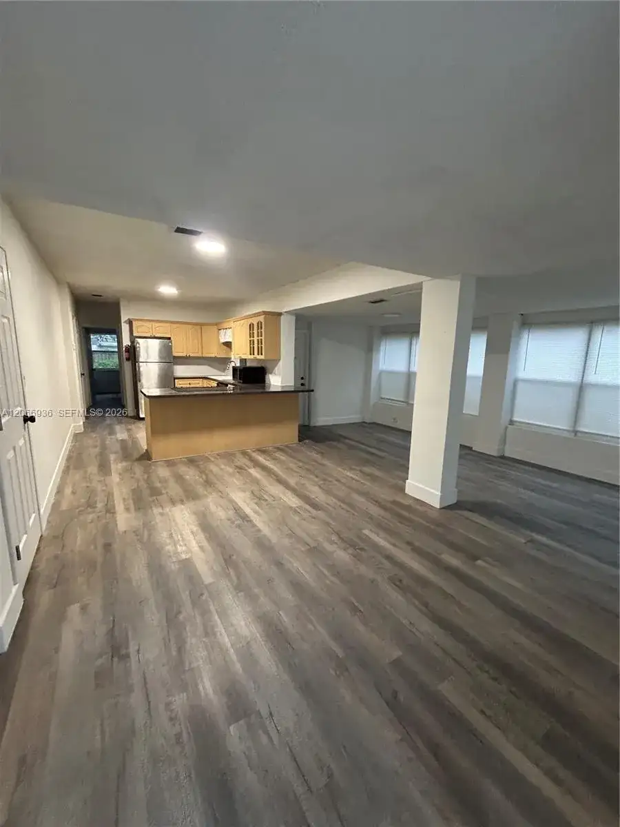 1482 NE 175th St, North Miami Beach FL 33162 photo 4
