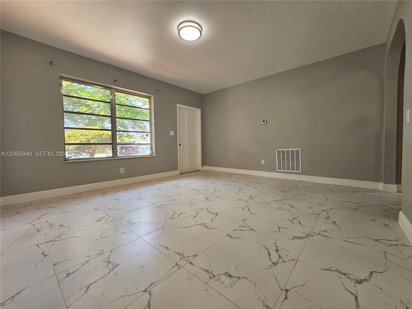 1929 NE 176th St, North Miami Beach FL 33162 photo 2