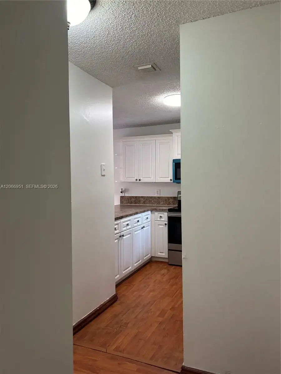 6245 KENDALE LAKES CR # 215, Miami FL 33183 photo 5