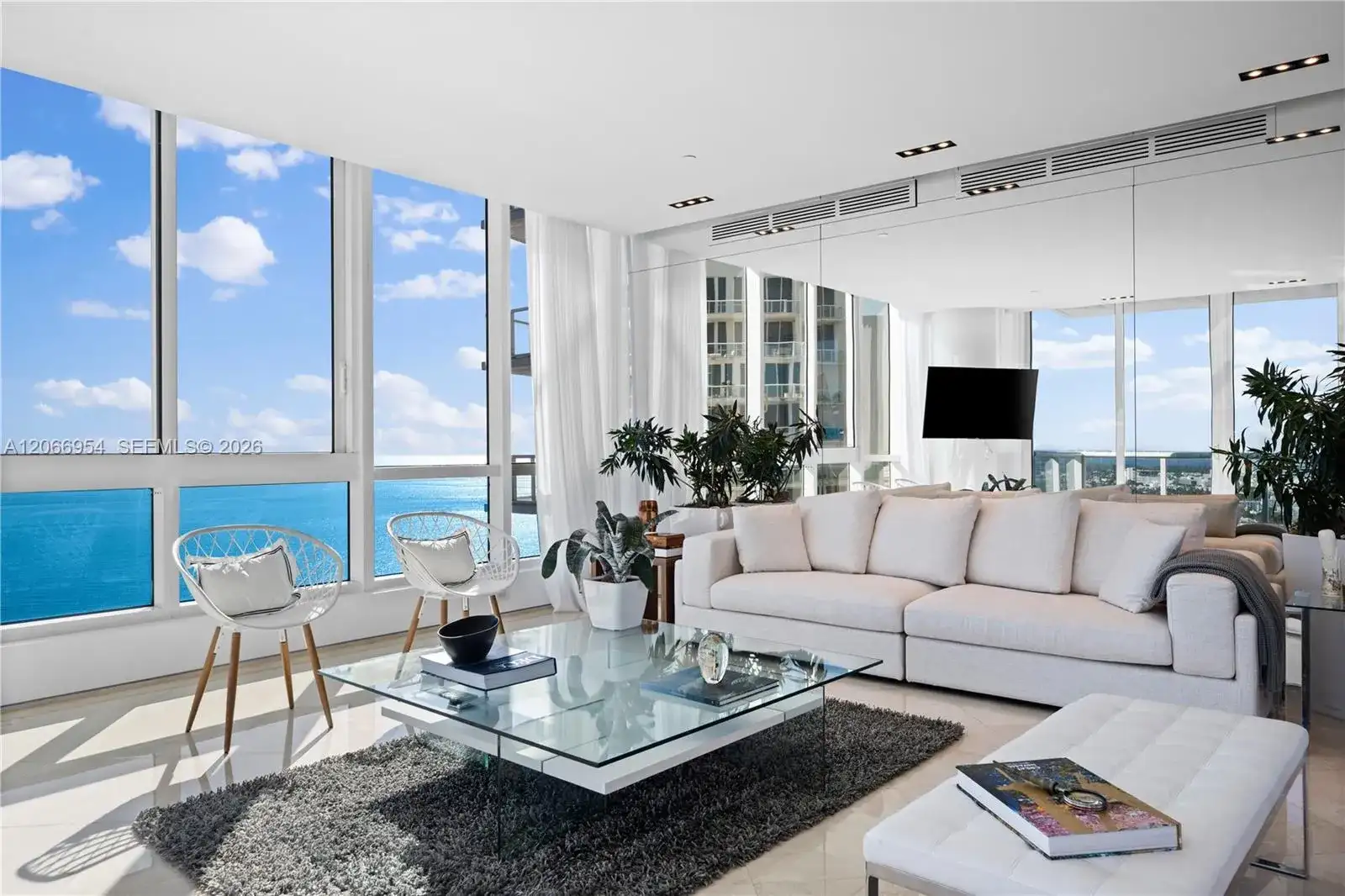 100 S Pointe Dr # 3207, Miami Beach FL 33139 photo 2