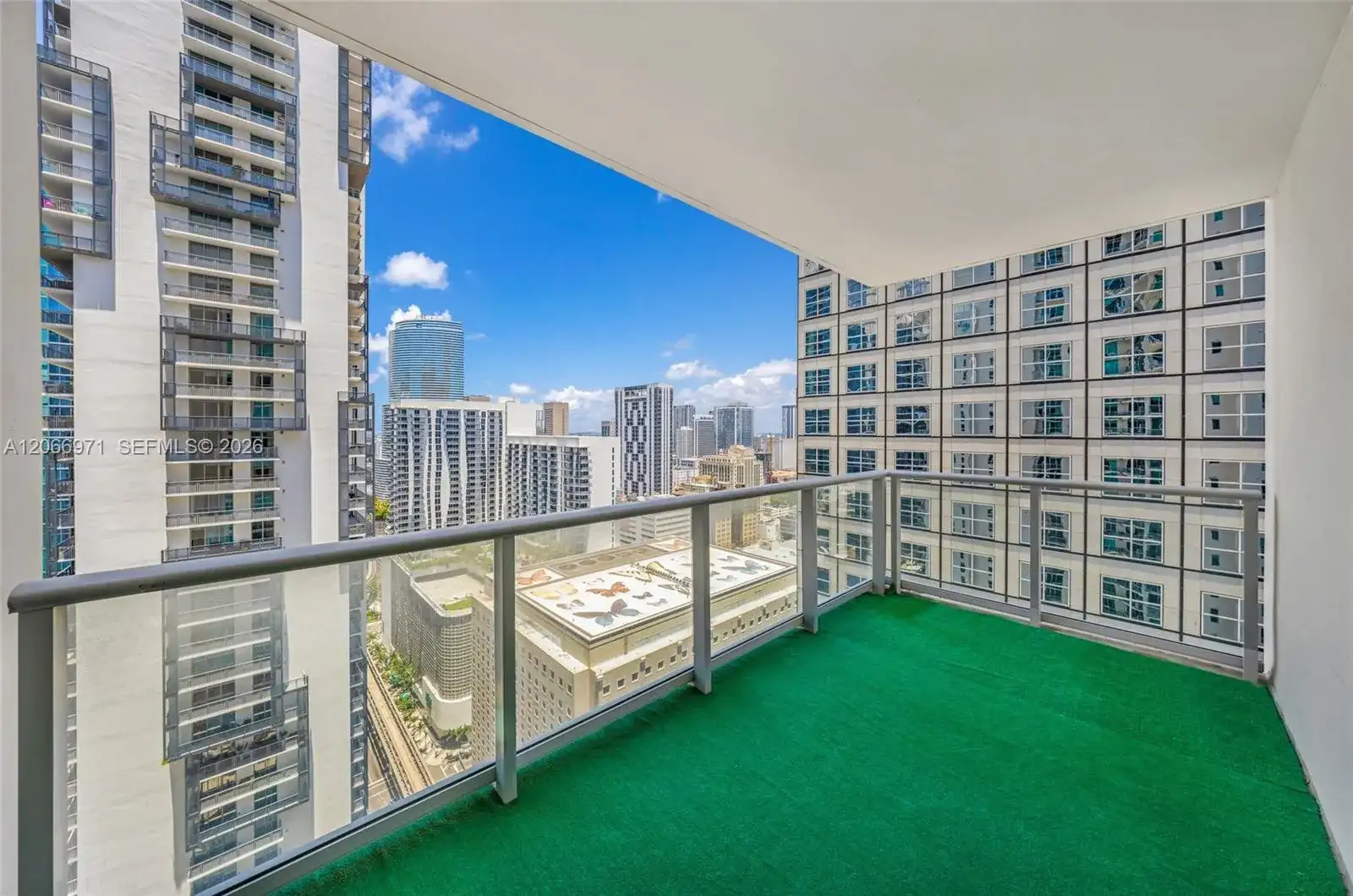 300 S Biscayne Blvd # 2911, Miami FL 33131 photo 5