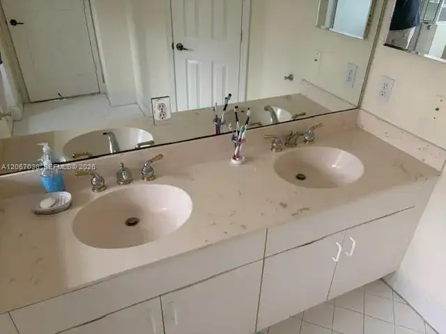 11351 NW 64th Ter, Doral FL 33178 photo 4