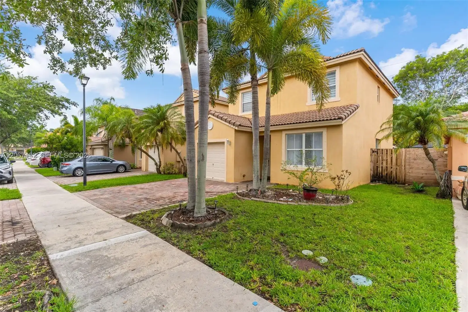 1430 SE 18th Ter, Homestead FL 33035 photo 2