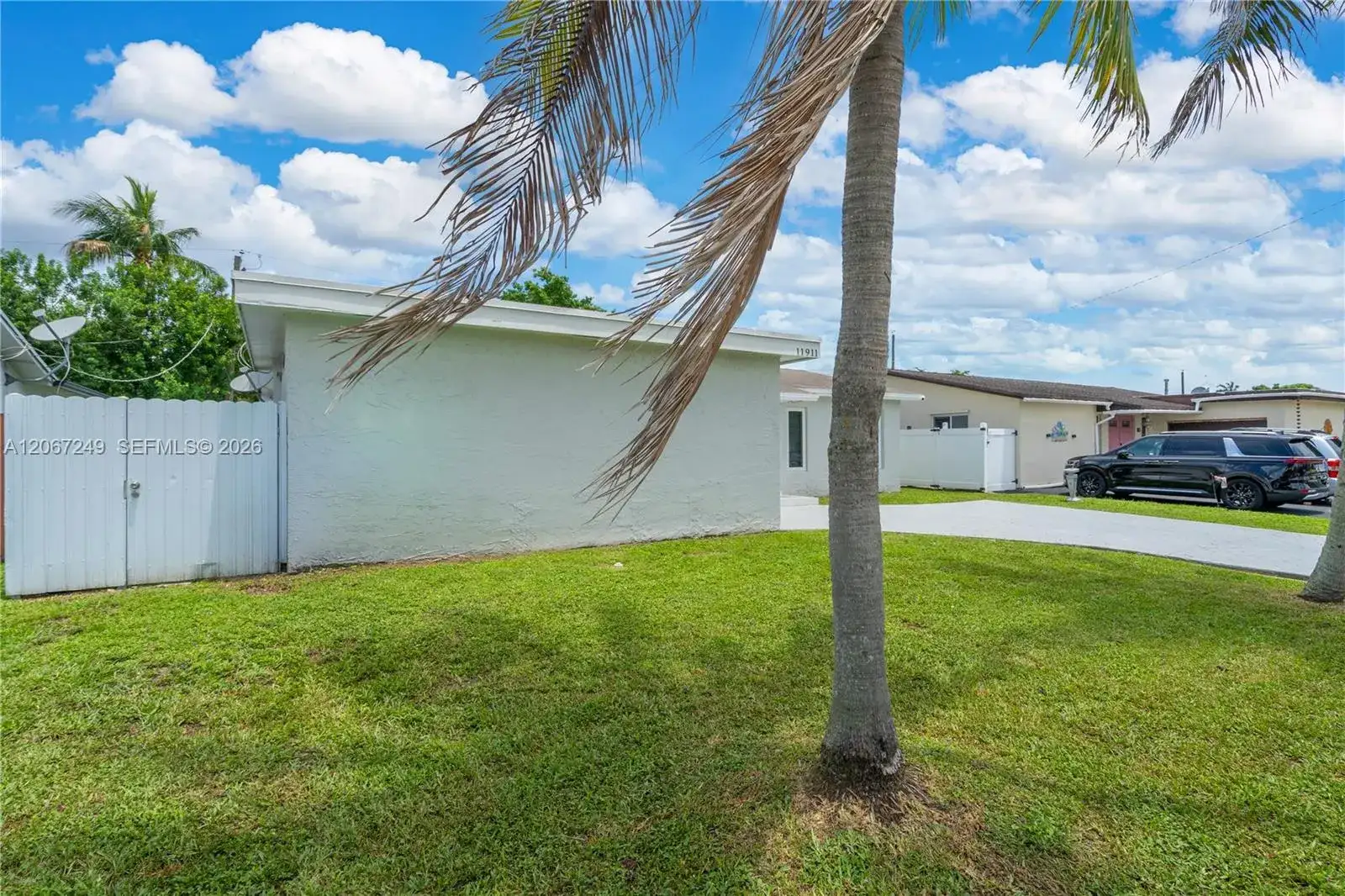 11911 NW 32nd Mnr, Sunrise FL 33323 photo 3