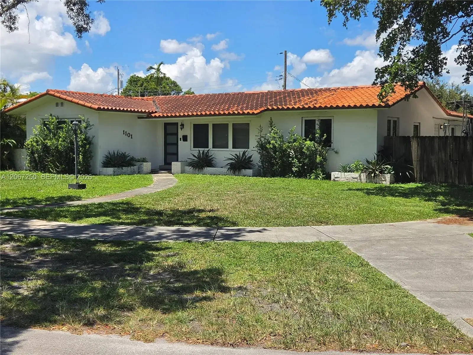 1101 Starling Ave, Miami Springs FL 33166 photo 3