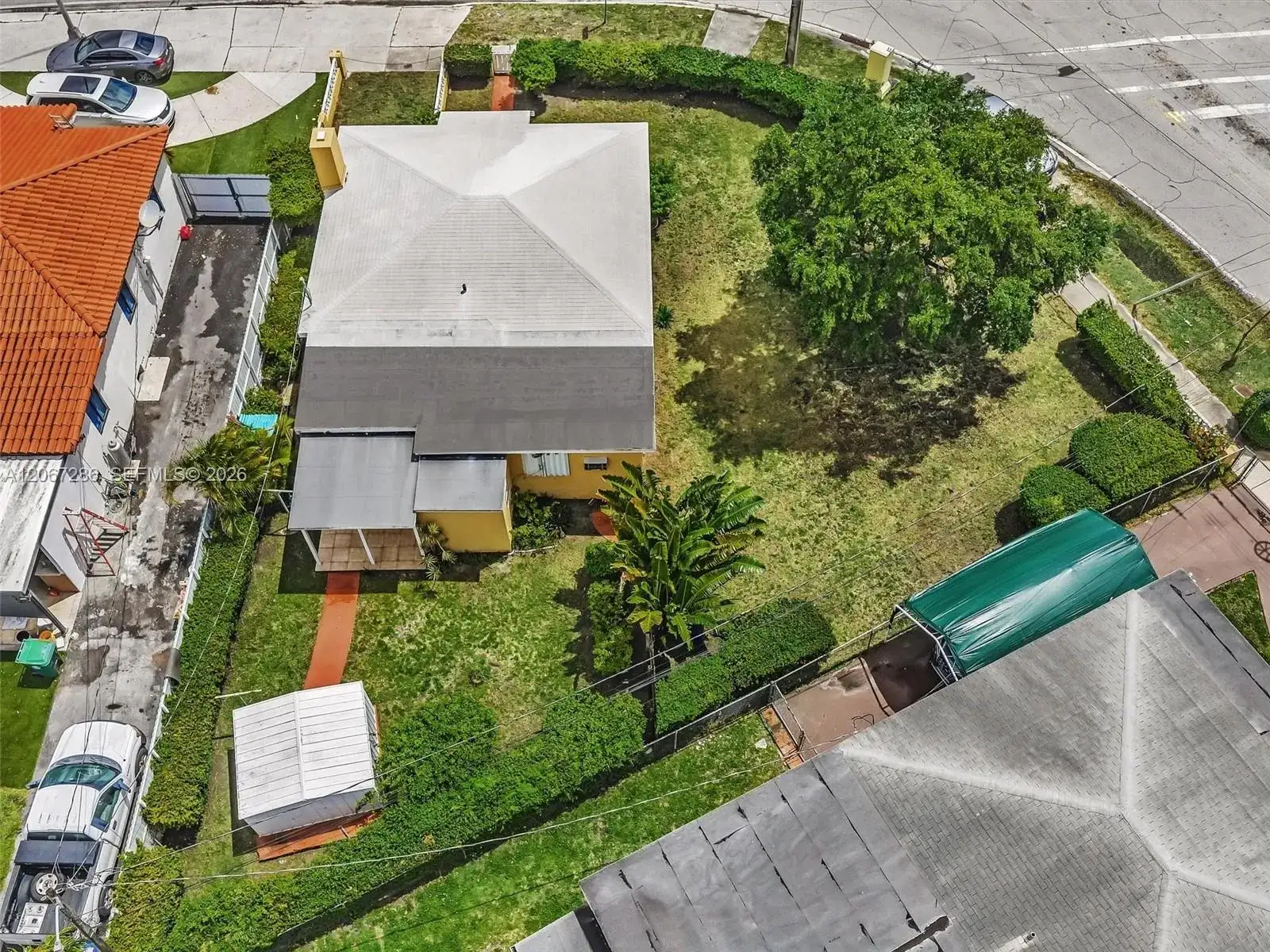 10 SW 72nd Ave, Miami FL 33144 photo 2
