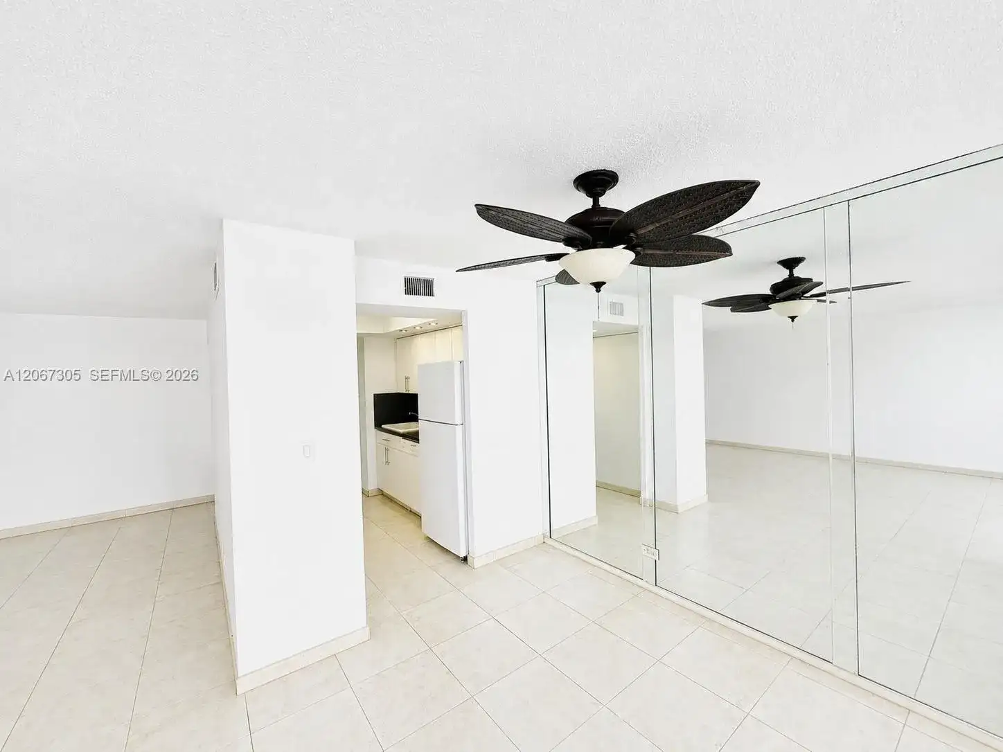250 174th St # 115, Sunny Isles Beach FL 33160 photo 2