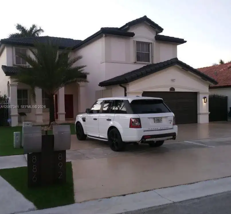 892 NW 131st Ave, Miami FL 33182 photo 2