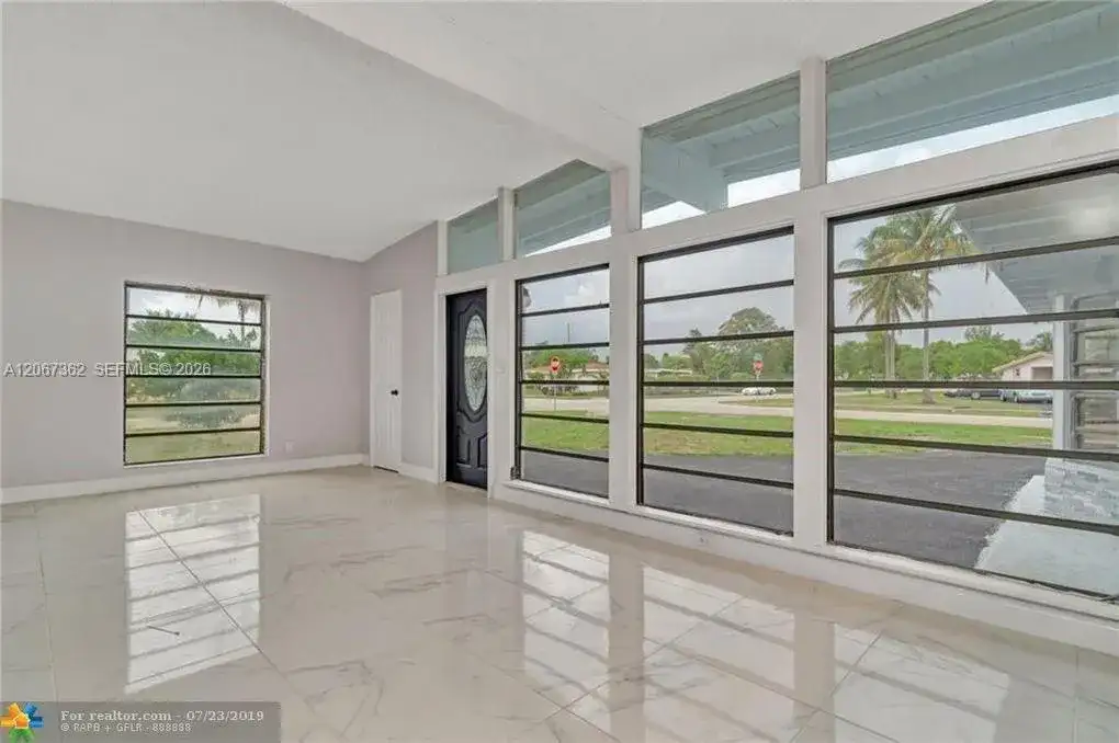 486 W Evanston Cir, Fort Lauderdale FL 33312 photo 4