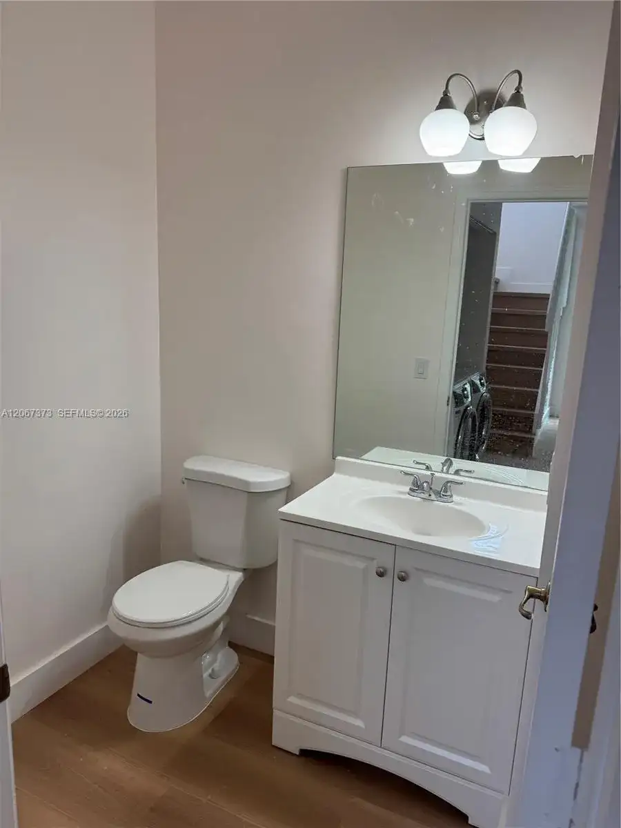 5606 NW 112th Psge, Doral FL 33178 photo 4