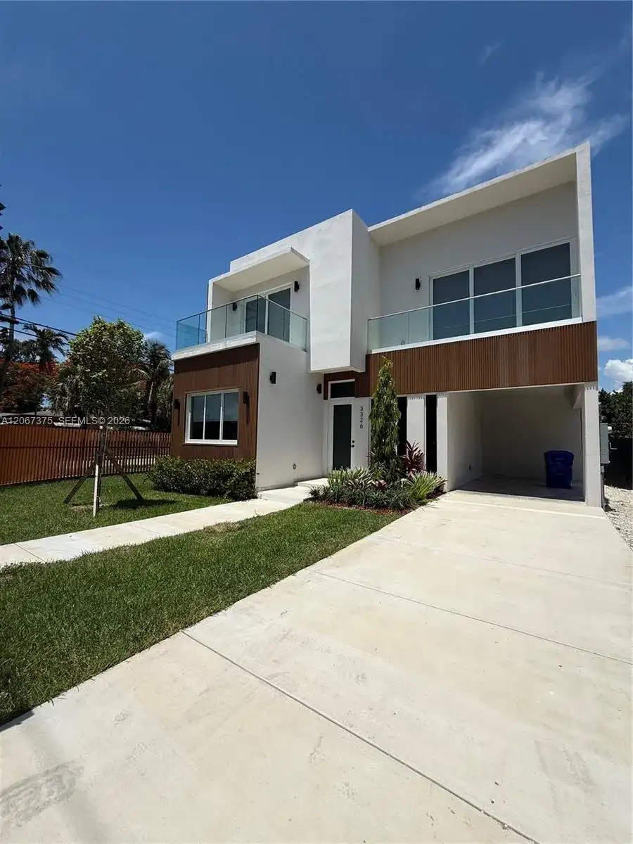3326 Elizabeth St, Miami FL 33133 photo 2