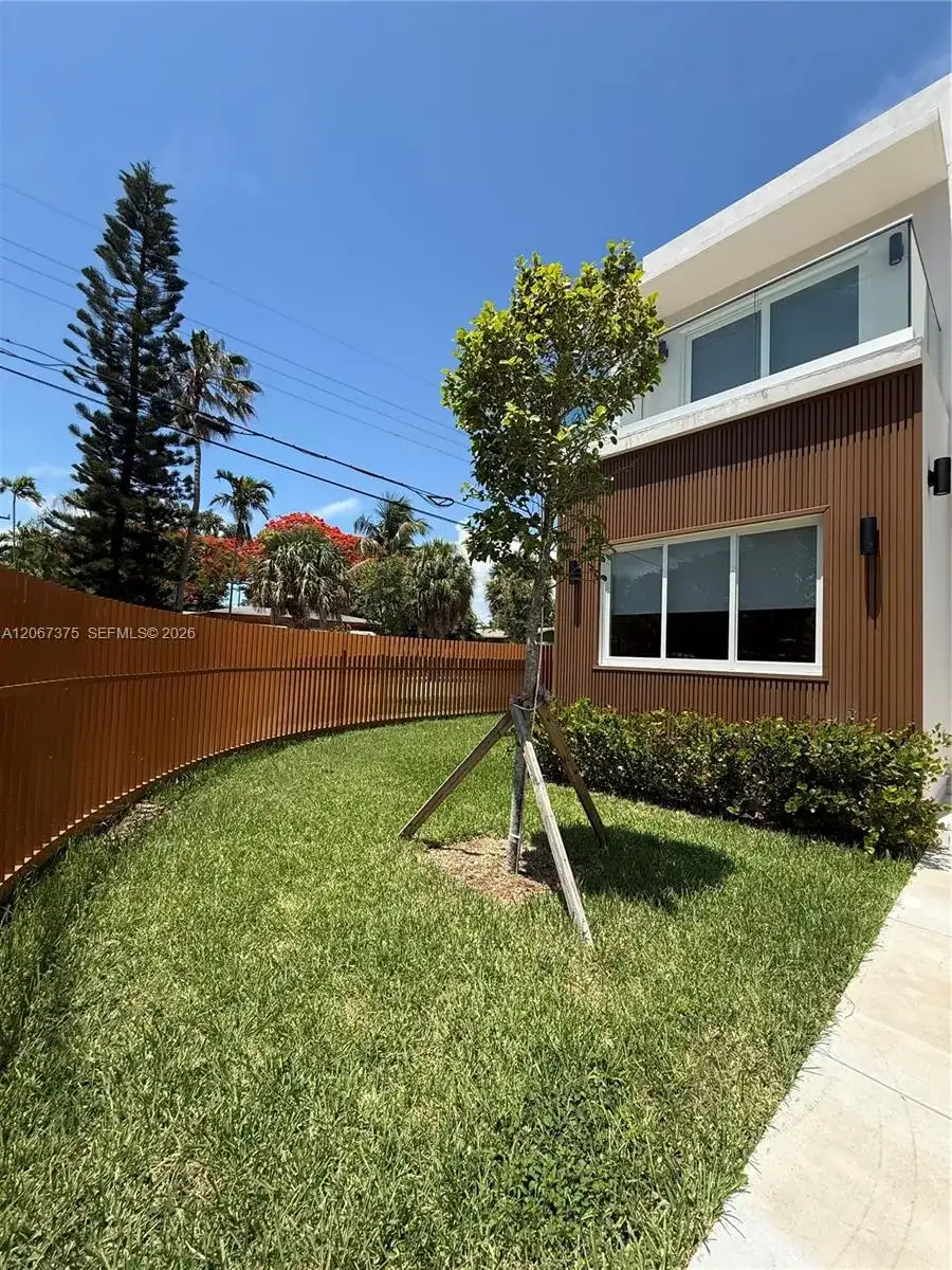 3326 Elizabeth St, Miami FL 33133 photo 5