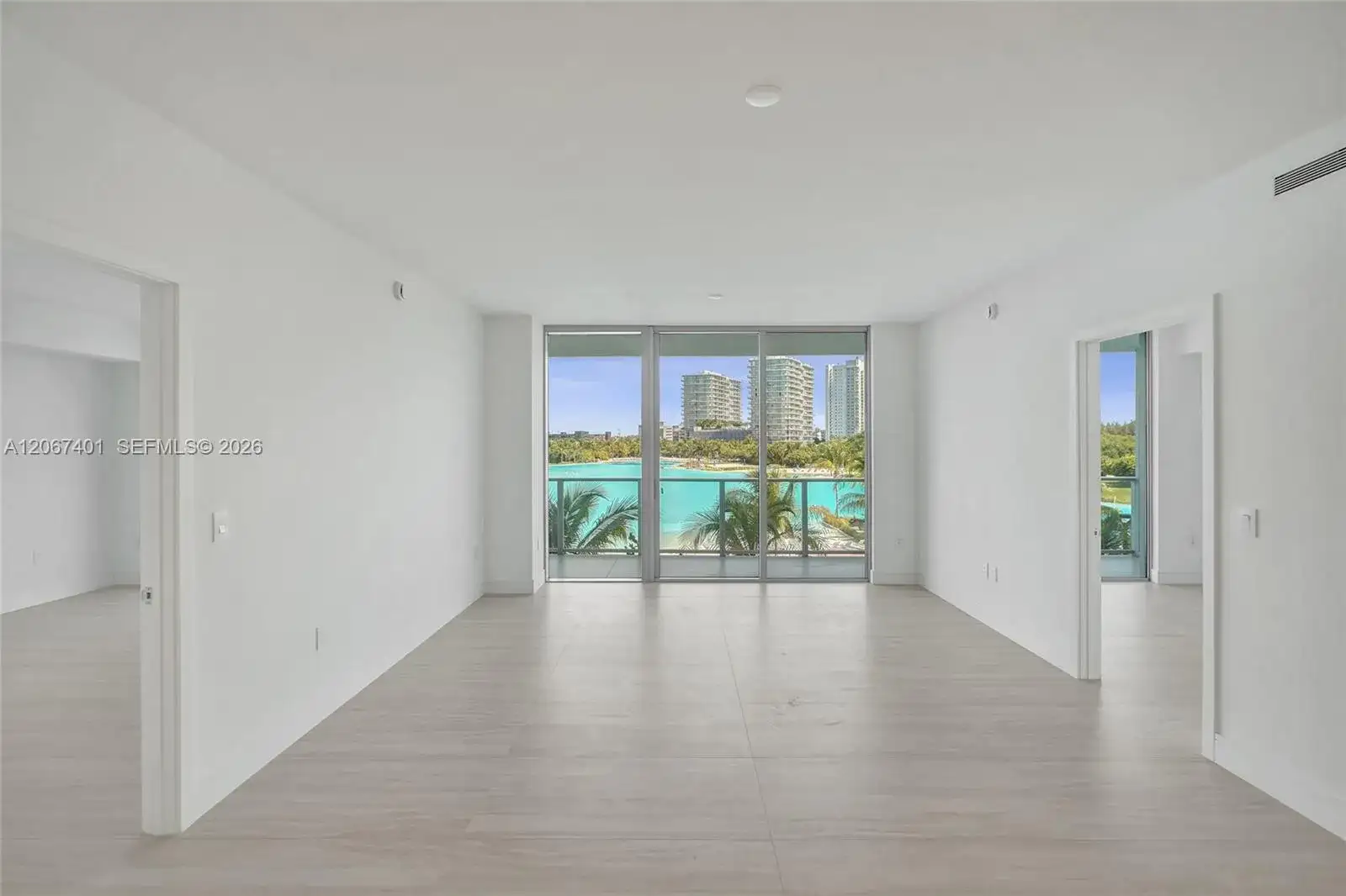 2411 Laguna Circle # 208, Miami FL 33181 photo 3