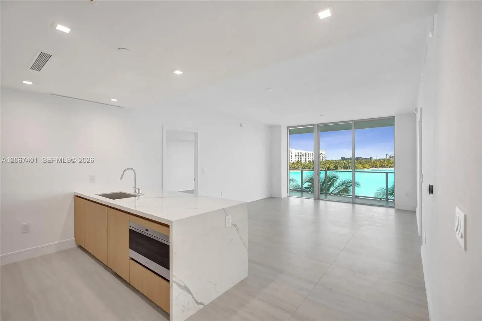 2411 Laguna Circle # 208, Miami FL 33181 photo 5