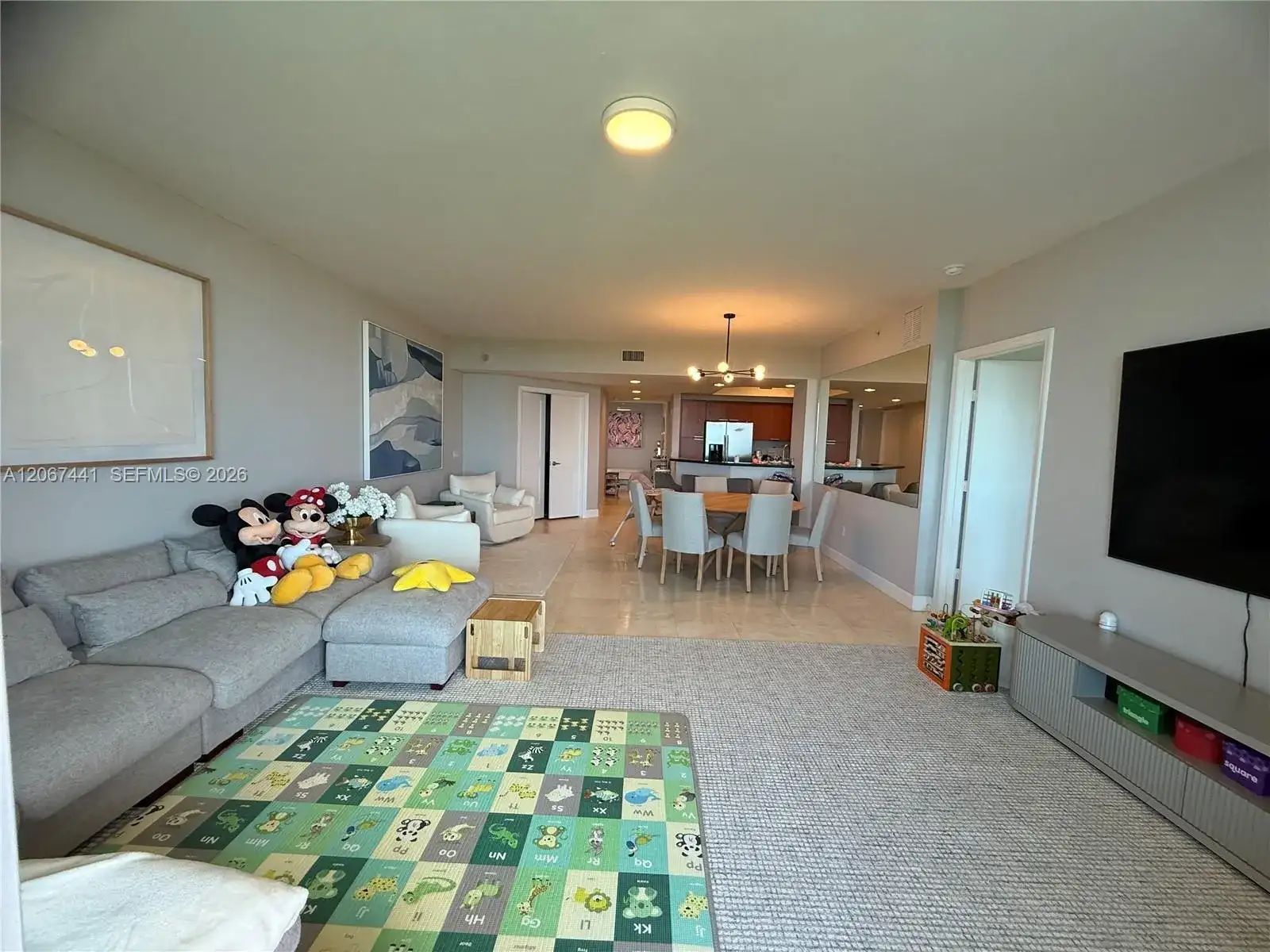 15051 Royal Oaks Ln # 1104, North Miami FL 33181 photo 2