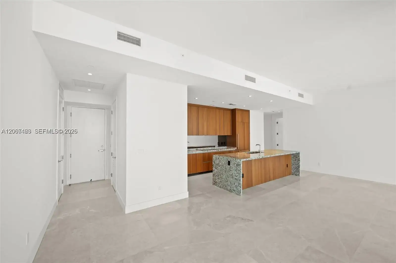 175 SE 25 RD # 2604, Miami FL 33129 photo 5