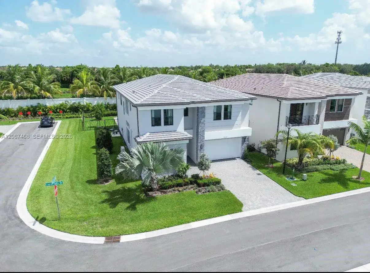 8151 Laurel Falls Dr, Boca Raton FL 33496 photo 2