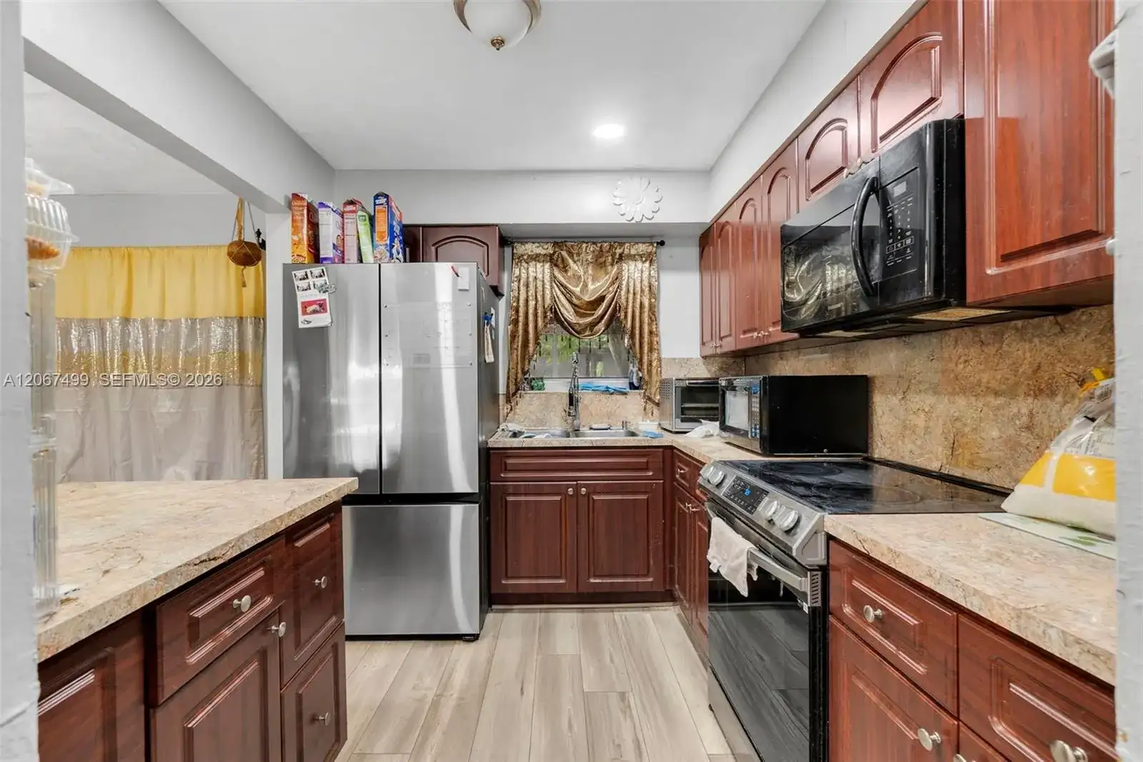 6921 Taylor St, Hollywood FL 33024 photo 2