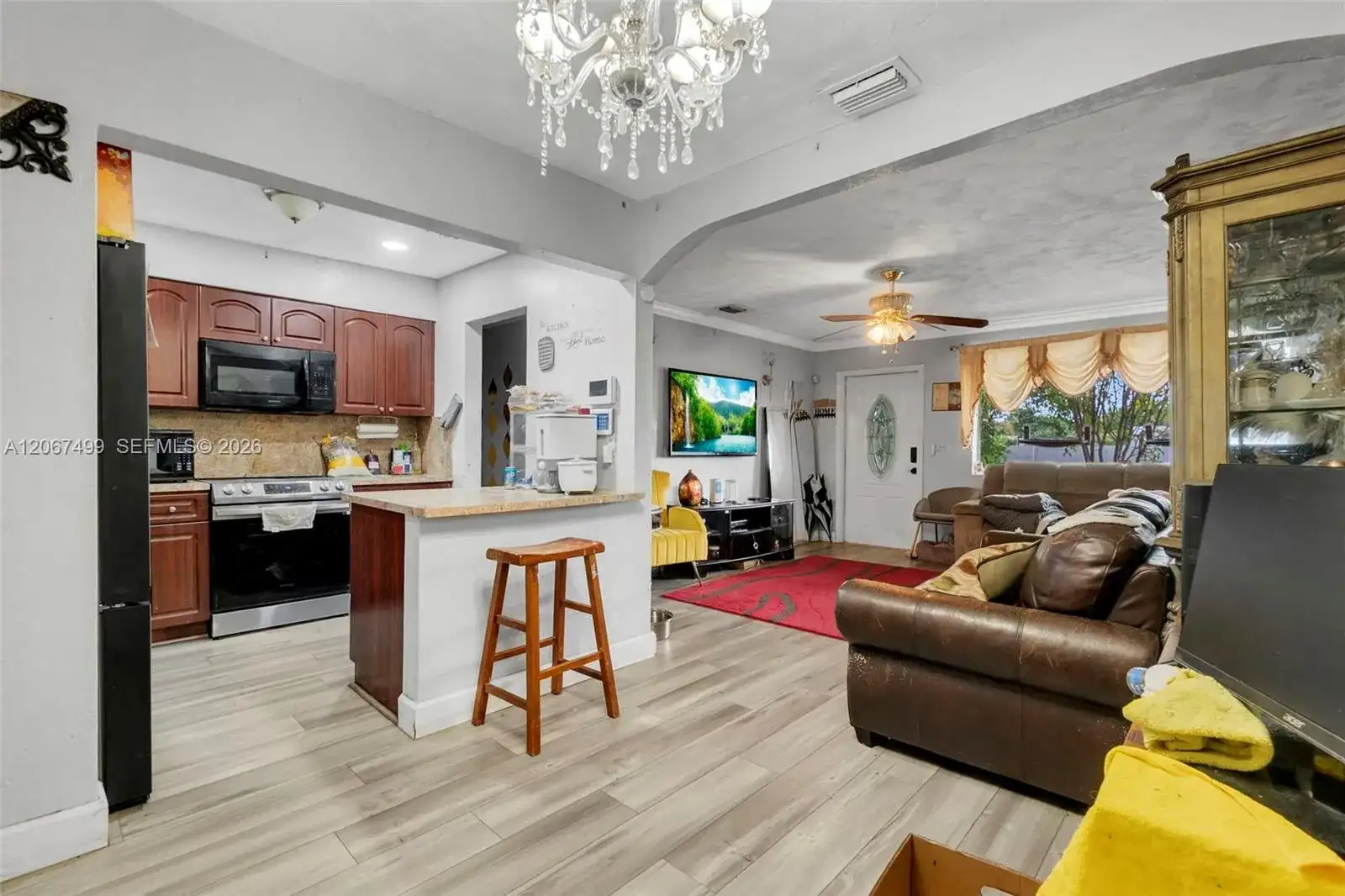6921 Taylor St, Hollywood FL 33024 photo 4