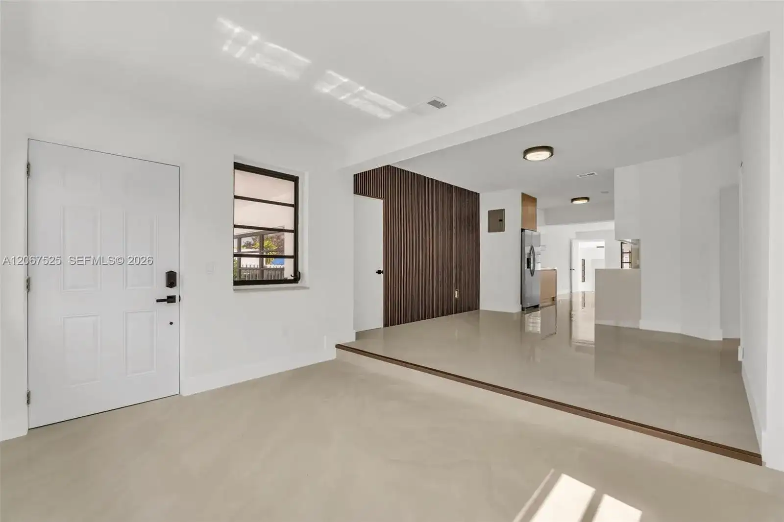 611 SE 4th St, Hialeah FL 33010 photo 4