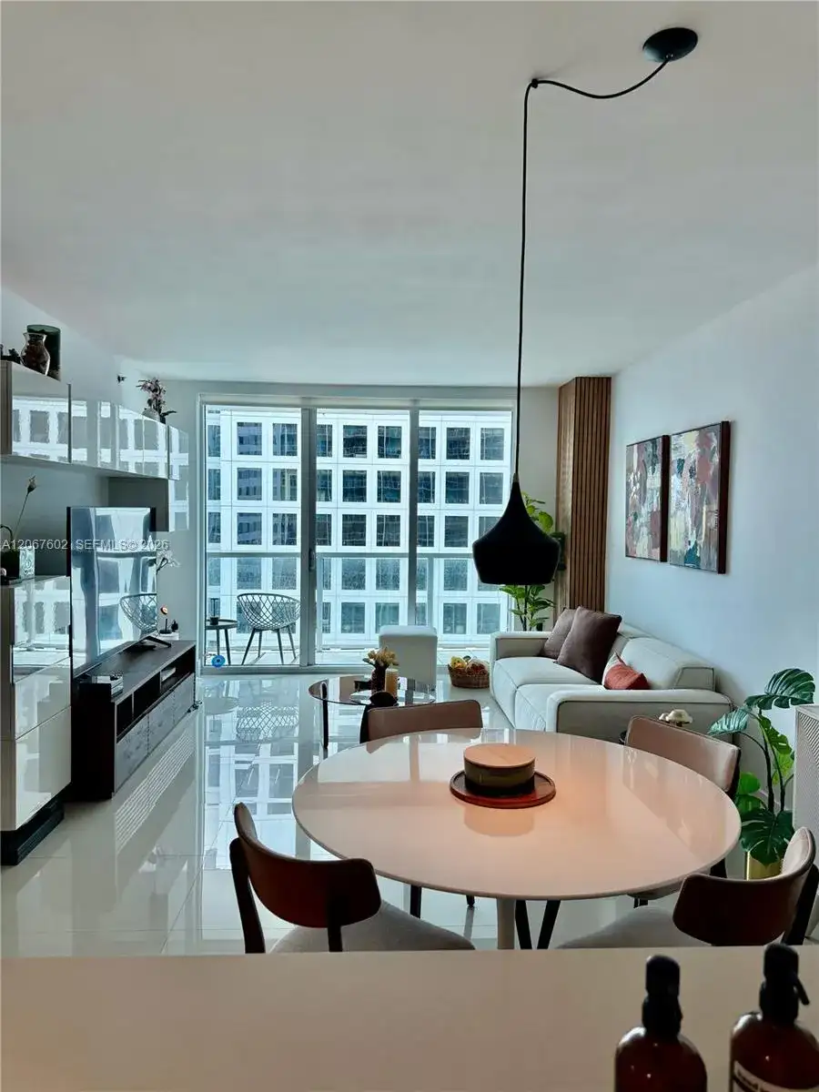500 Brickell Ave # 2706, Miami FL 33131 photo 2