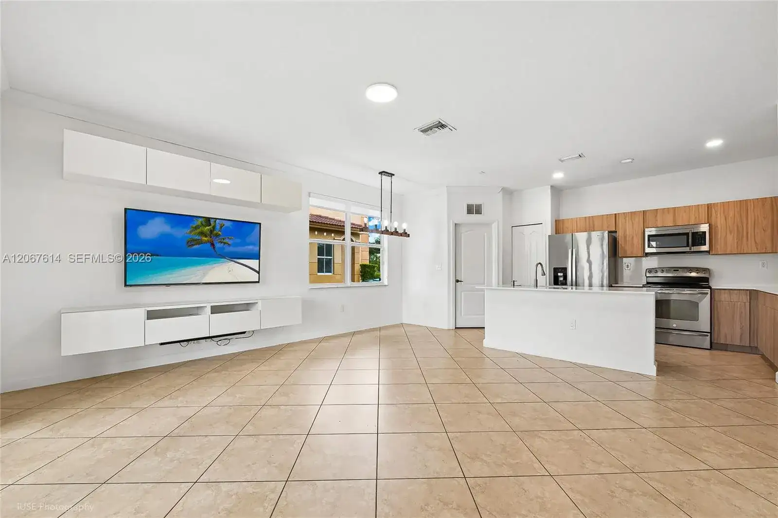 8666 NW 109th Ct # 8666, Doral FL 33178 photo 5