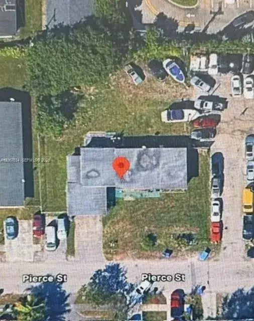 6013 Pierce St, Hollywood FL 33024 photo 2