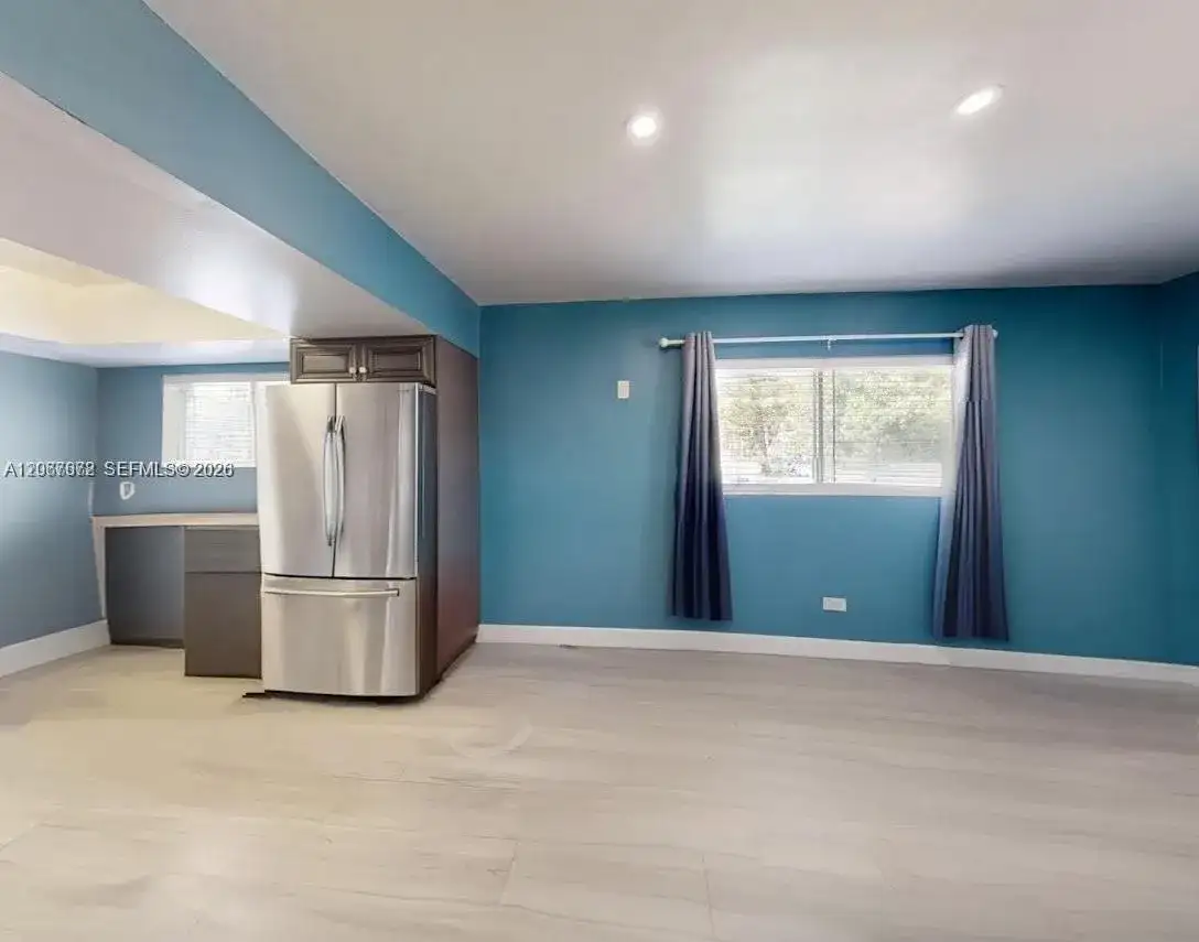 2411 Thomas St, Hollywood FL 33020 photo 5
