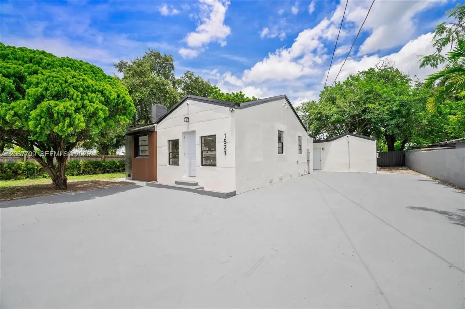 1521 NW 33rd St, Miami FL 33142 photo 3