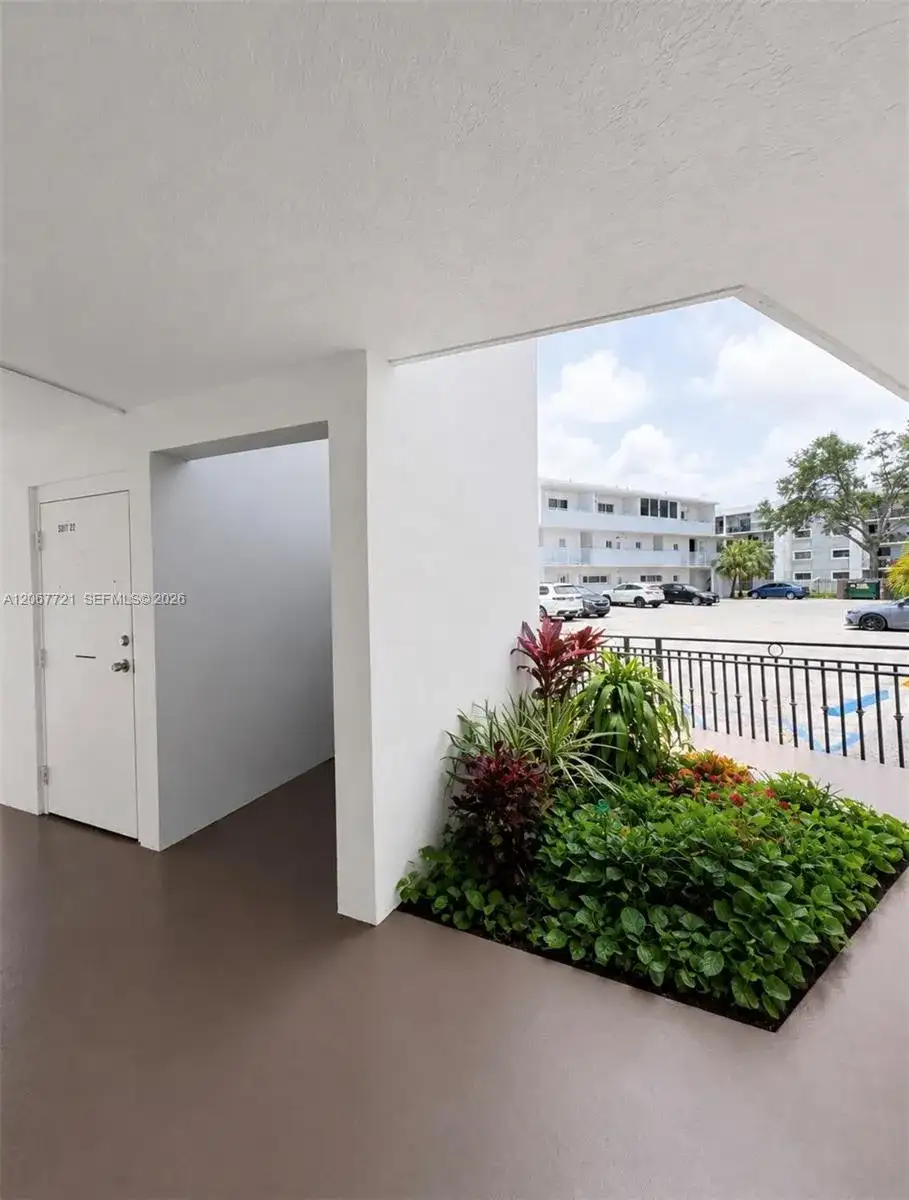 5611 W 25th Ct # 8A, Hialeah FL 33016 photo 4