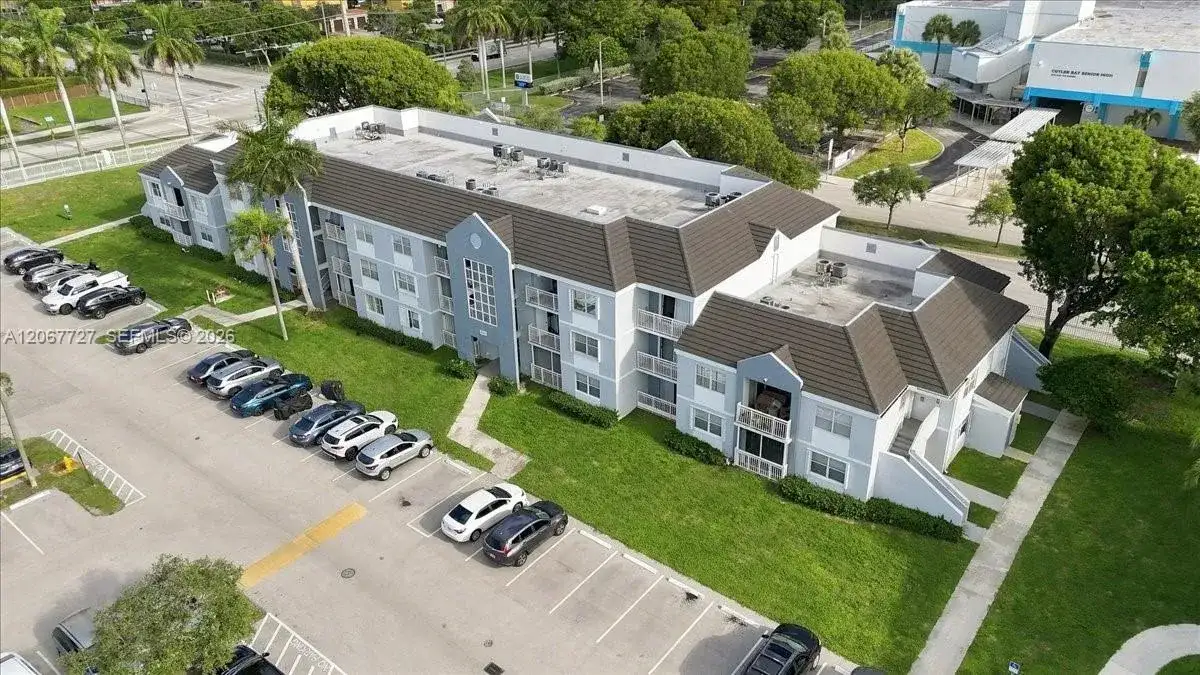 8660 SW 212th St # 306, Cutler Bay FL 33189 photo 3