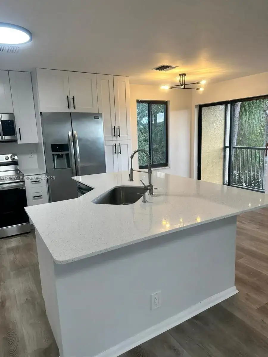 8962 NW 40th St # 8962, Coral Springs FL 33065 photo 2