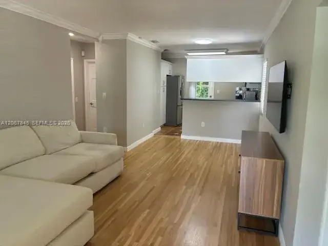 5886 SW 42nd St, Miami FL 33155 photo 2