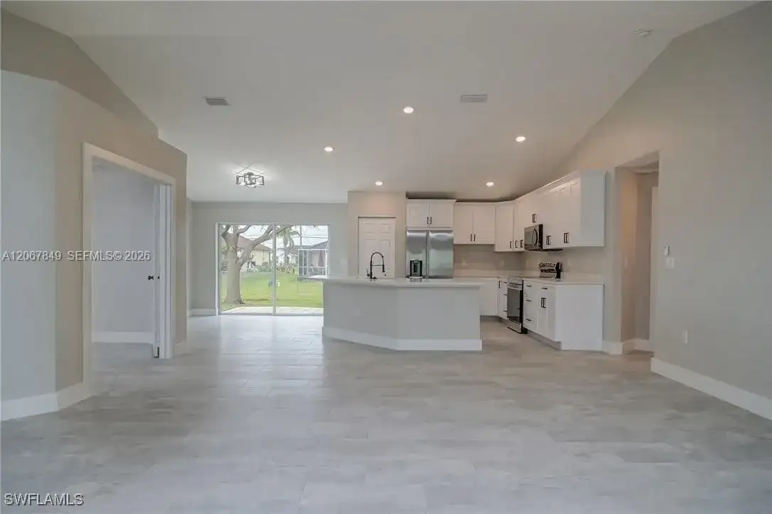 204 El Dorado Blvd N, Cape Coral FL 33993 photo 4