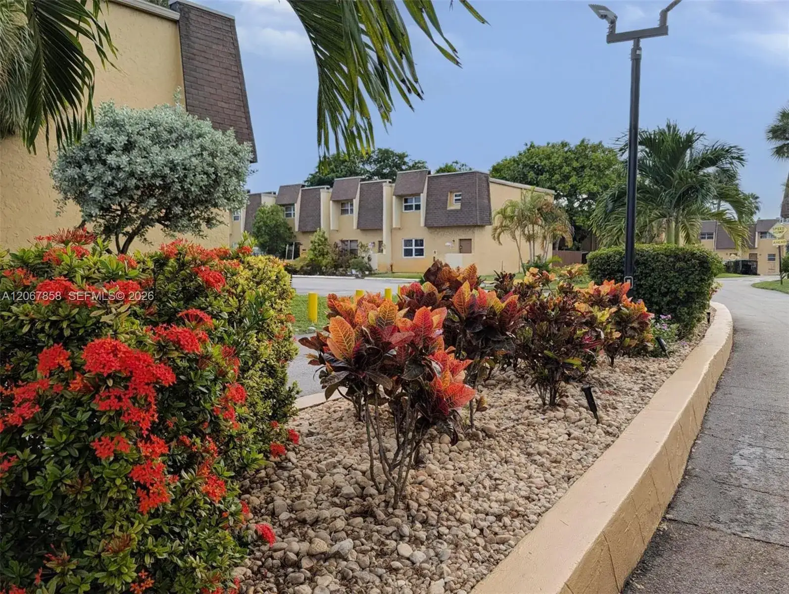 5664 Blueberry Ct # 15, Lauderhill FL 33313 photo 2
