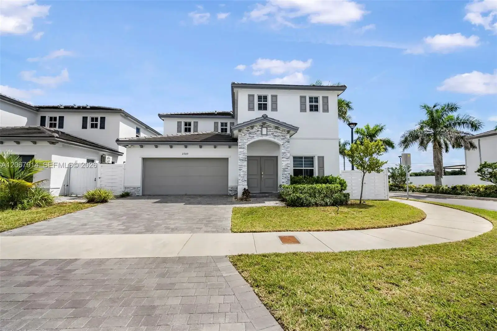 21189 SW 127th Ct, Miami FL 33177 photo 2