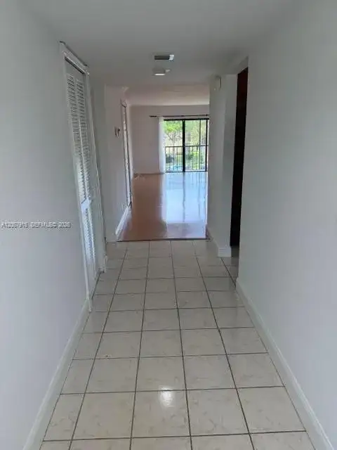 164 Lakeview Dr # 204, Weston FL 33326 photo 5
