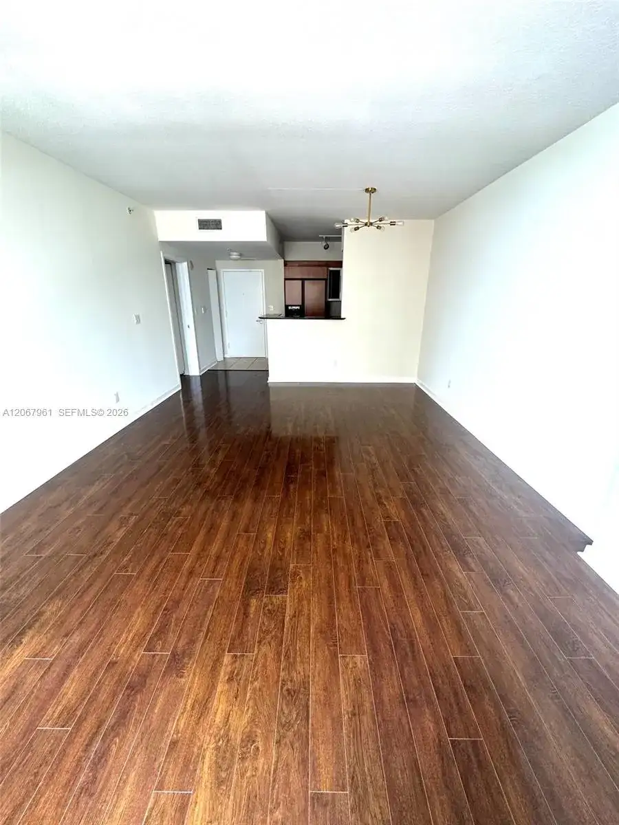 335 S Biscayne Blvd # 1802, Miami FL 33131 photo 3