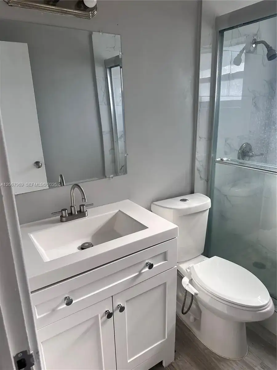 1925 NE 26th St, Wilton Manors FL 33305 photo 5