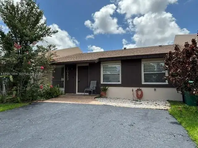 10953 SW 122nd Ct, Miami FL 33186 photo 2