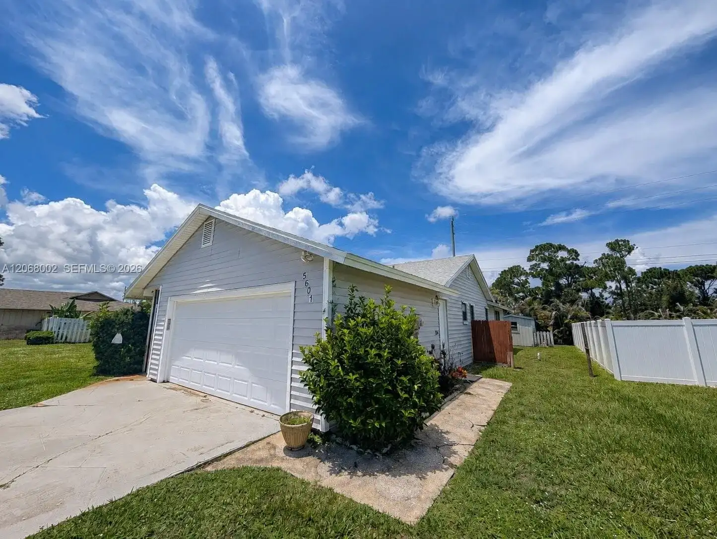 5601 Paleo Pines Cir, Fort Pierce FL 34951 photo 3