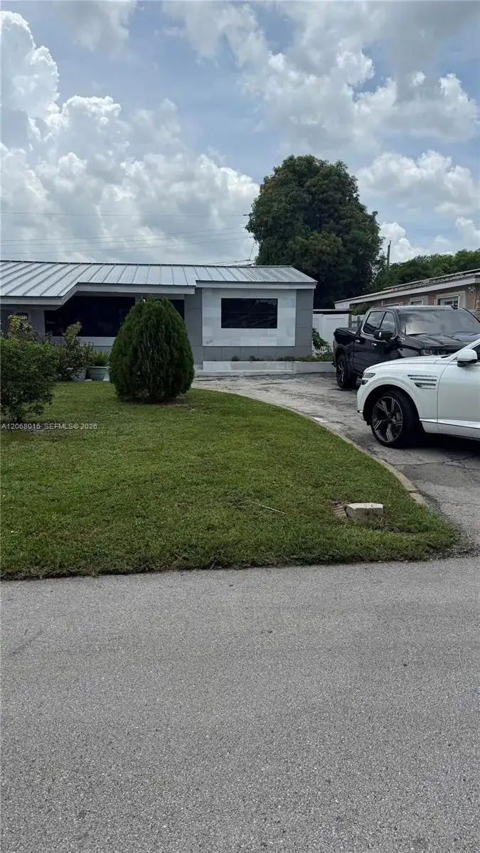 7672 Kismet St, Miramar FL 33023 photo 3