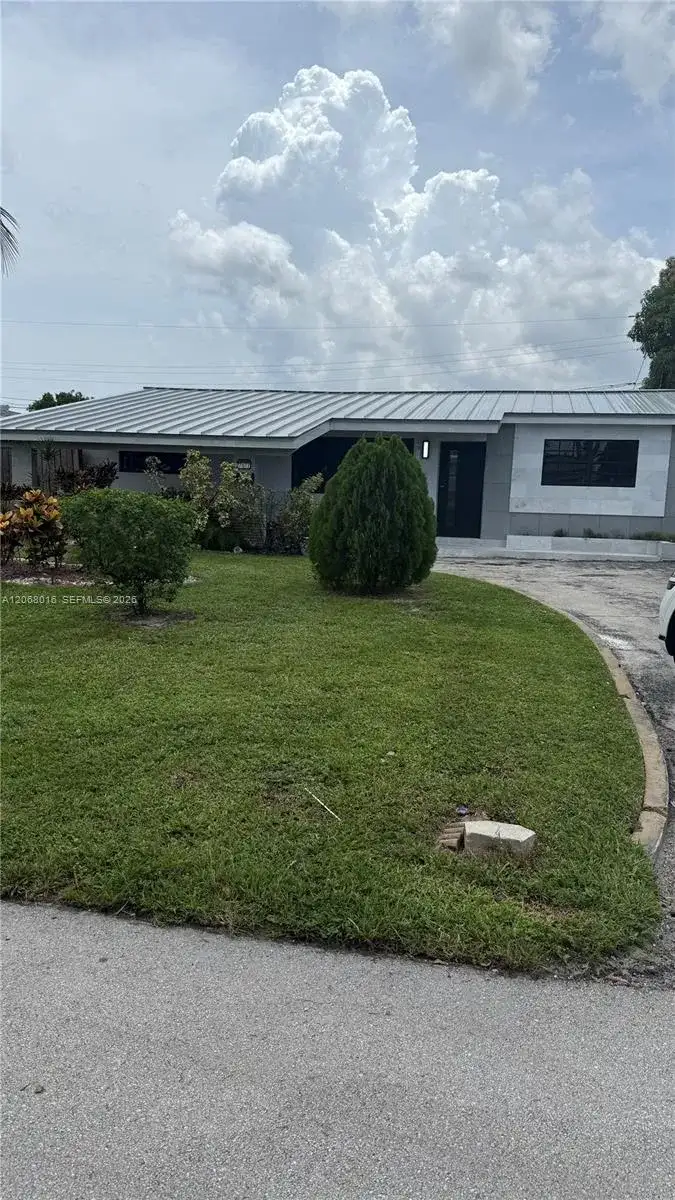 7672 Kismet St, Miramar FL 33023 photo 5